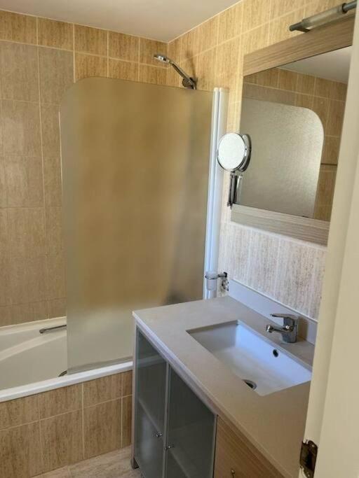 Apartment Close To มาร์เบยา ภายนอก รูปภาพ